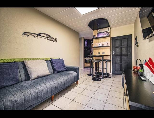 1 BEDROOM APARTMENT FOR SALE IN EDENVALE CENTRAL